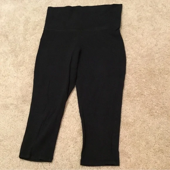 Mossimo Supply Co. Black Capris Leggings - Picture 4 of 6
